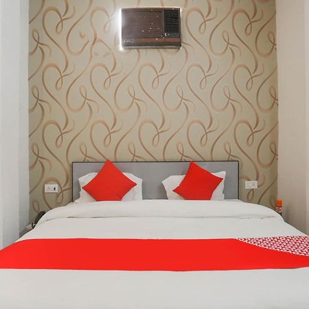 Hotel O Dream Town New Delhi Exterior photo