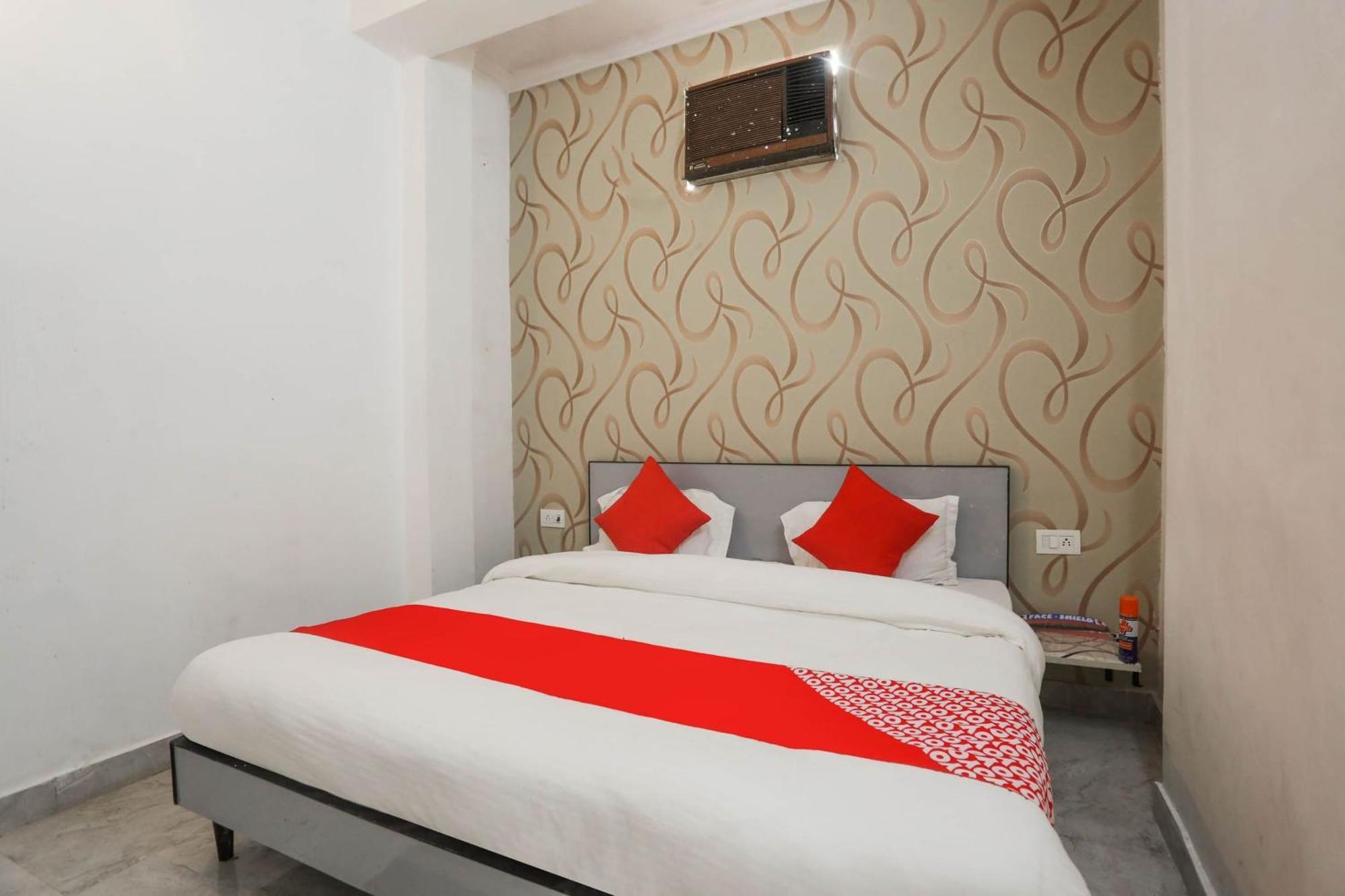 Hotel O Dream Town New Delhi Exterior photo