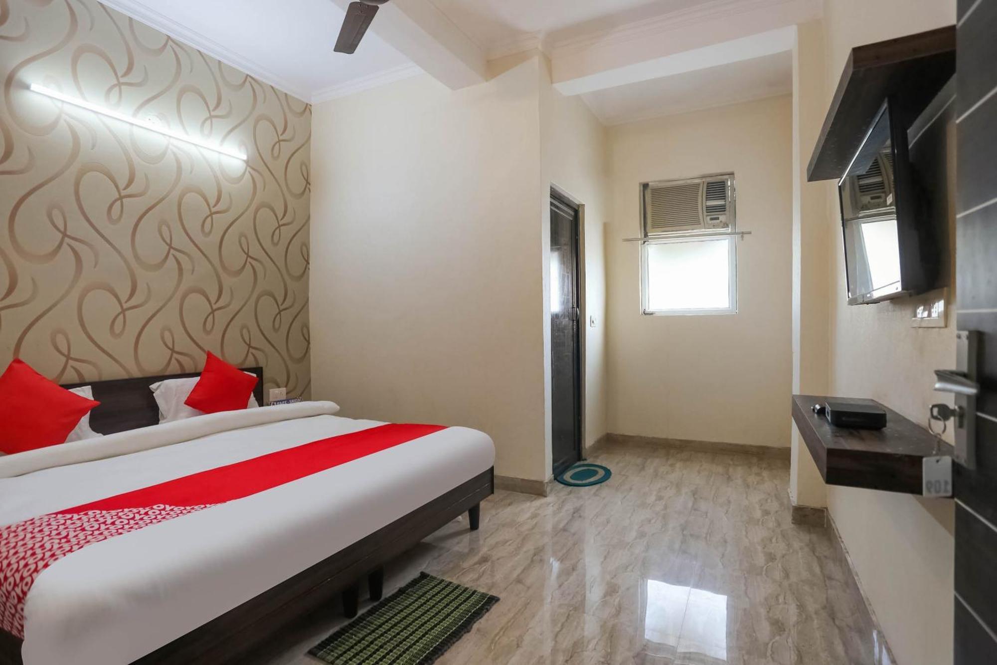 Hotel O Dream Town New Delhi Exterior photo