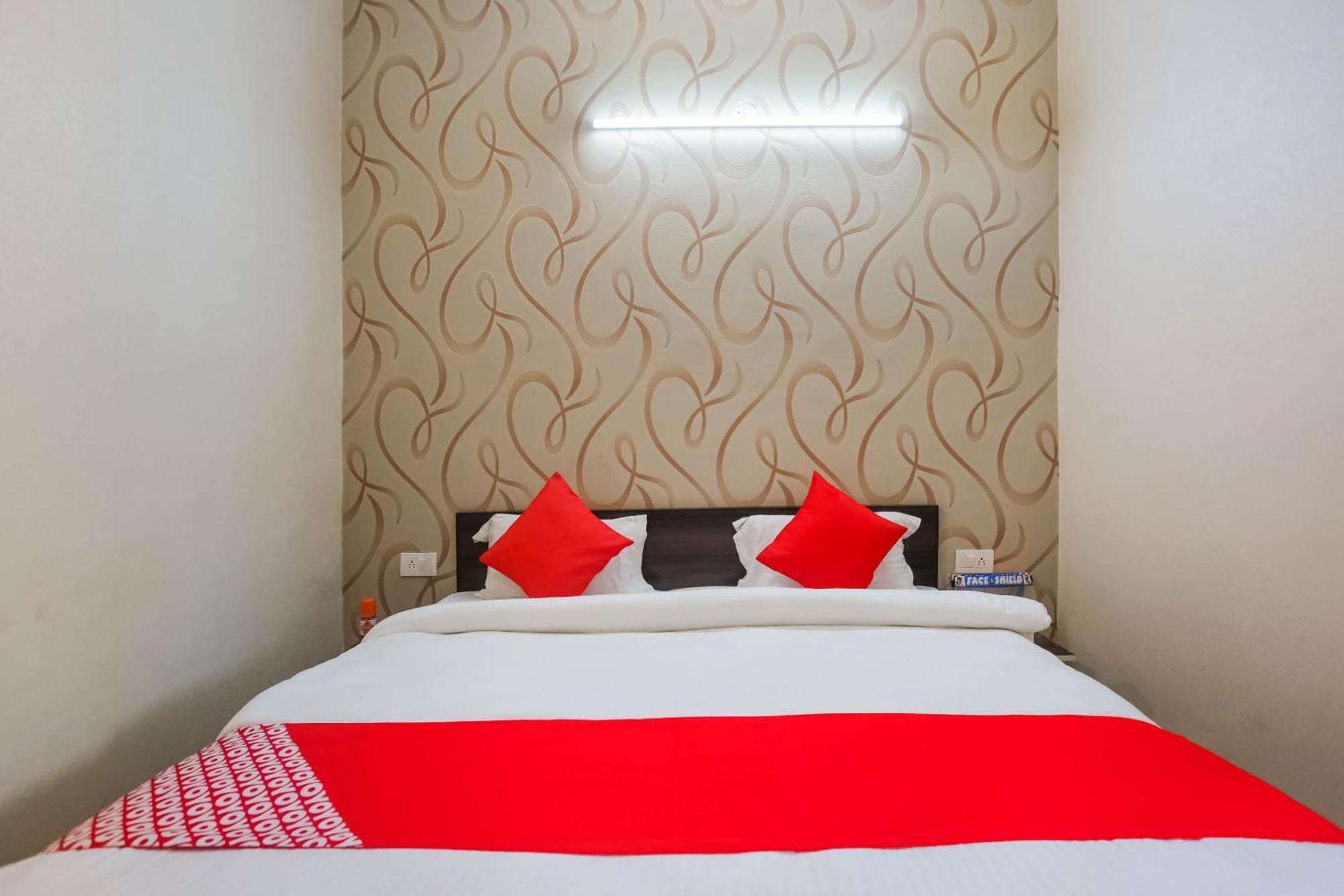 Hotel O Dream Town New Delhi Exterior photo