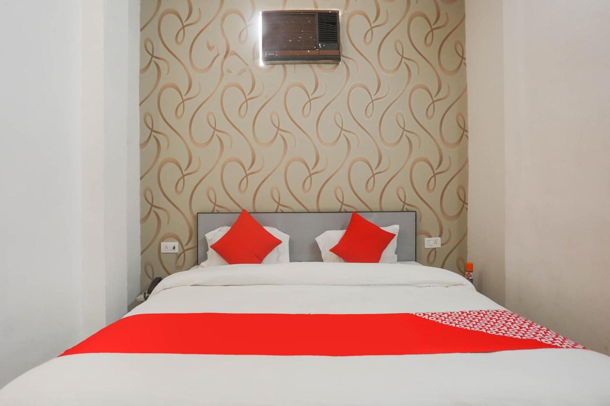 Hotel O Dream Town New Delhi Exterior photo