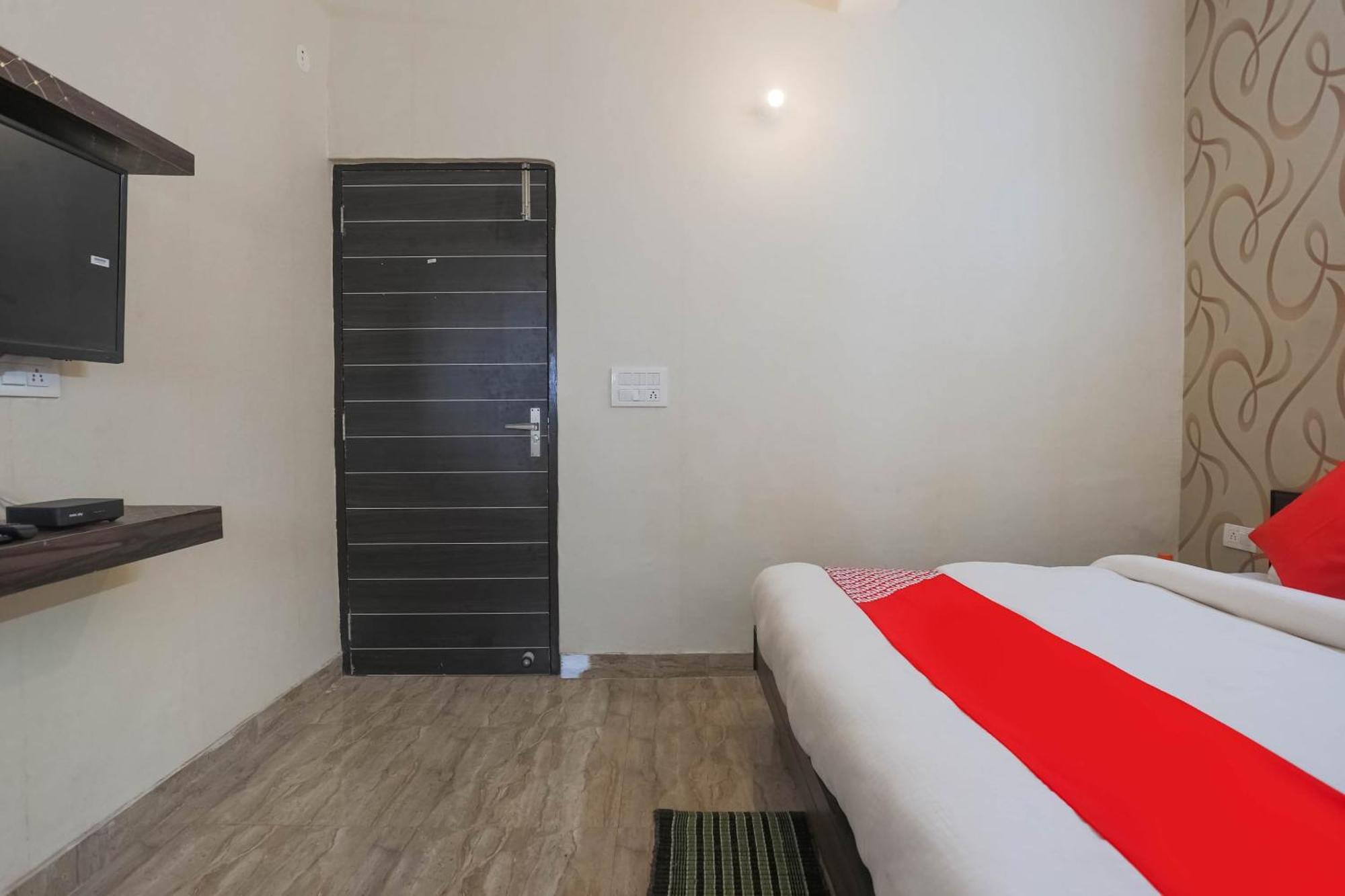 Hotel O Dream Town New Delhi Exterior photo